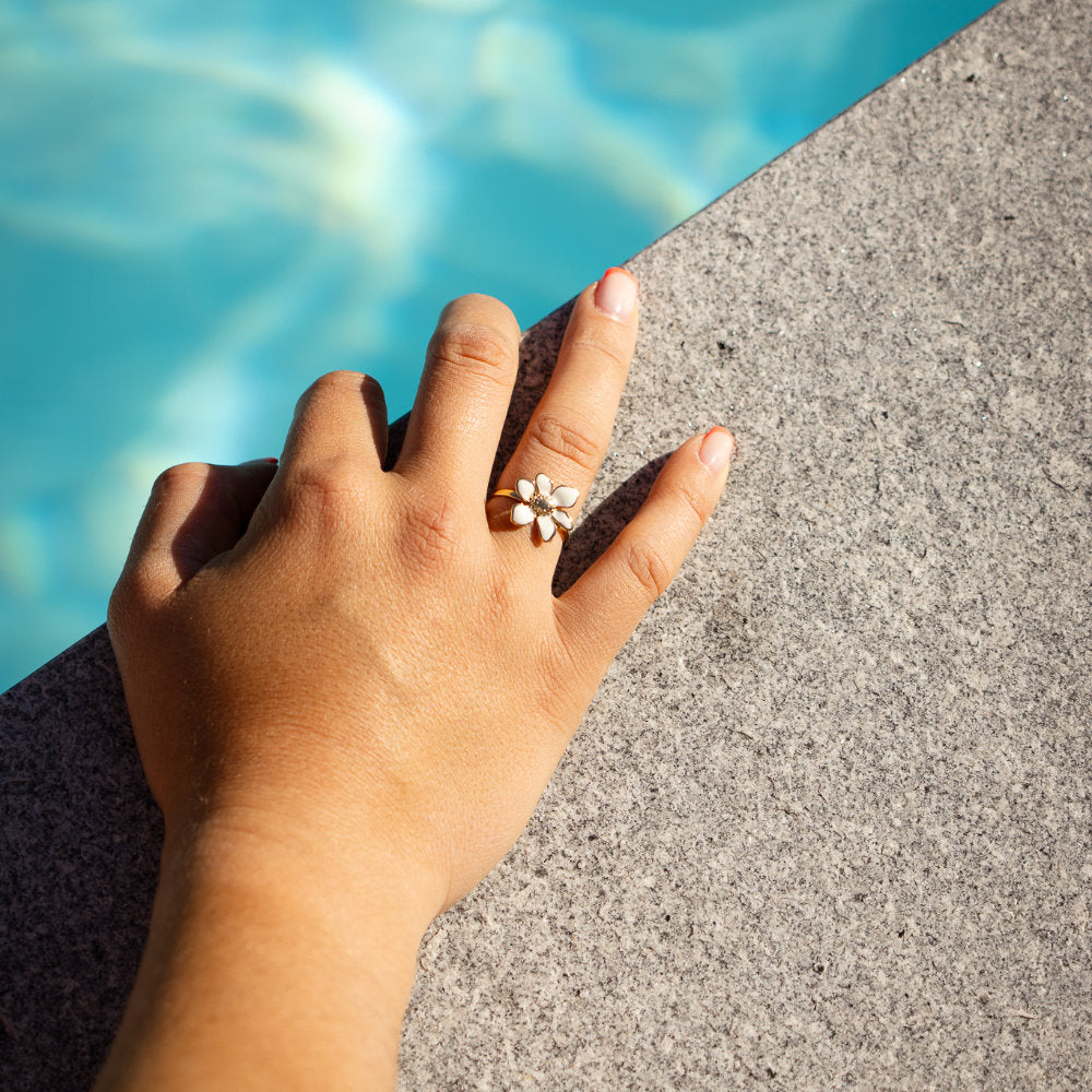 Vintage white flower - RING