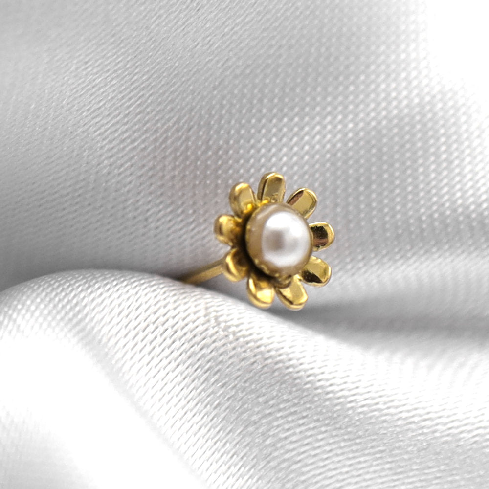 Flower pearl stud - OORBEL