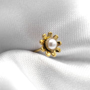 Flower pearl stud - OORBEL