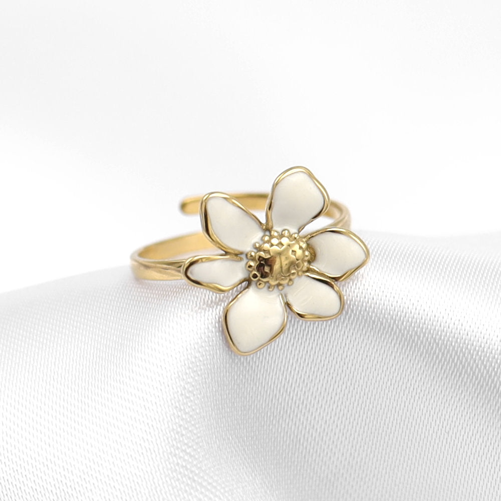 Vintage white flower - RING